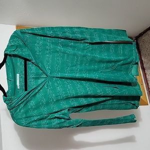 Long sleeve tee with hood